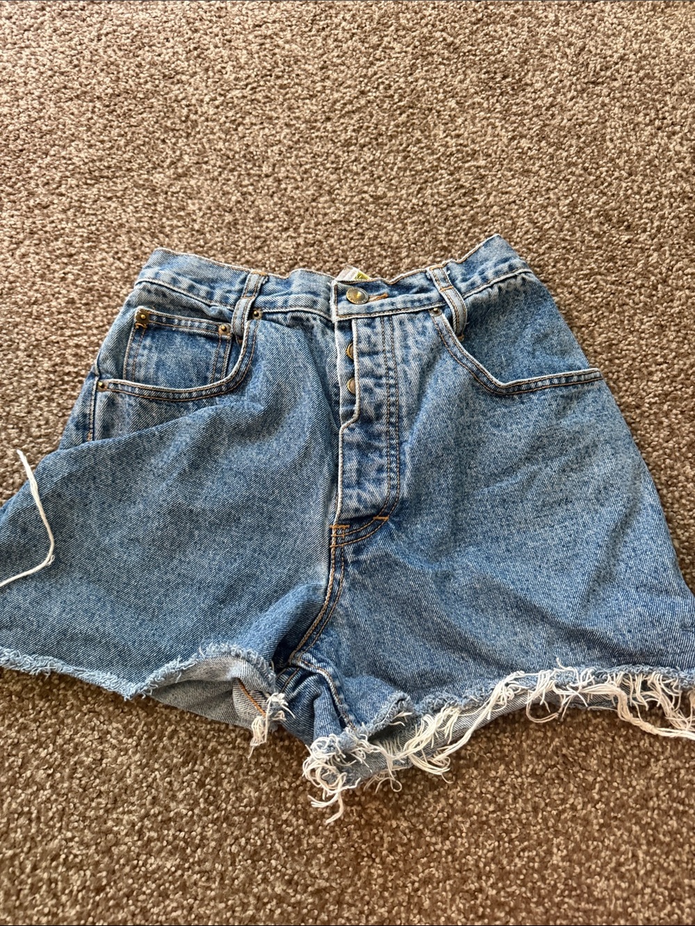 High-Waist Frayed Hem Denim Shorts - Blue